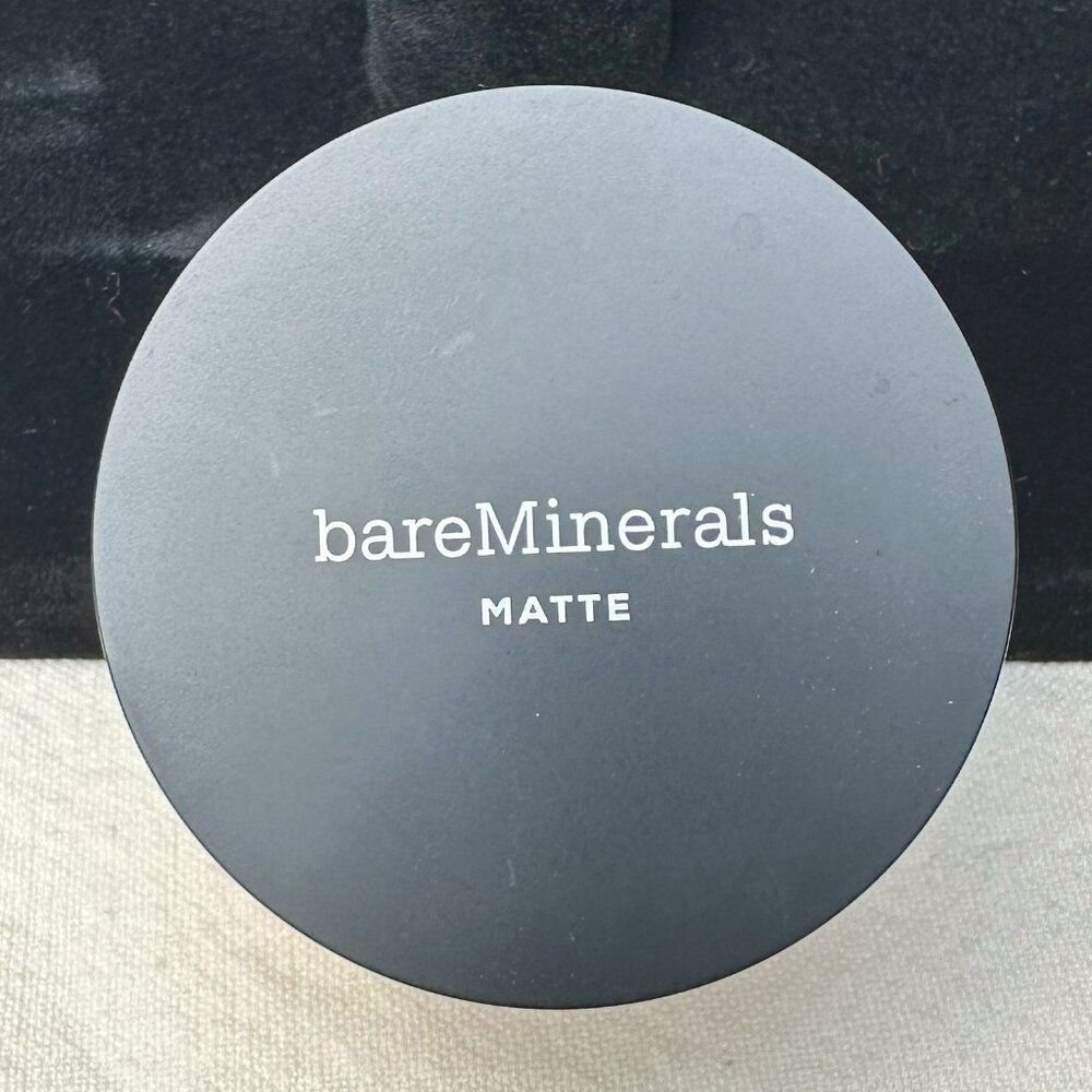 bare Minerals Matte Foundation 03 NWT
